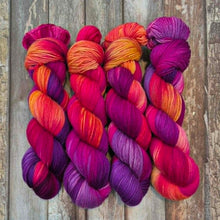 Load image into Gallery viewer, Summer Sunset (Fledgling 4ply Sock - SW Merino / Nylon)