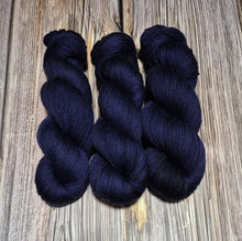 Load image into Gallery viewer, Leaf Me Pink (Fledgling 4ply Sock) (GG)
