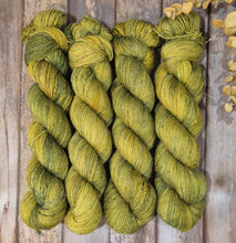 Load image into Gallery viewer, Olivewing (Nymph Singles - SW Merino / Linen)

