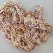 Load image into Gallery viewer, Pippie (Baa-Ram-Ewe DK - SW Merino)
